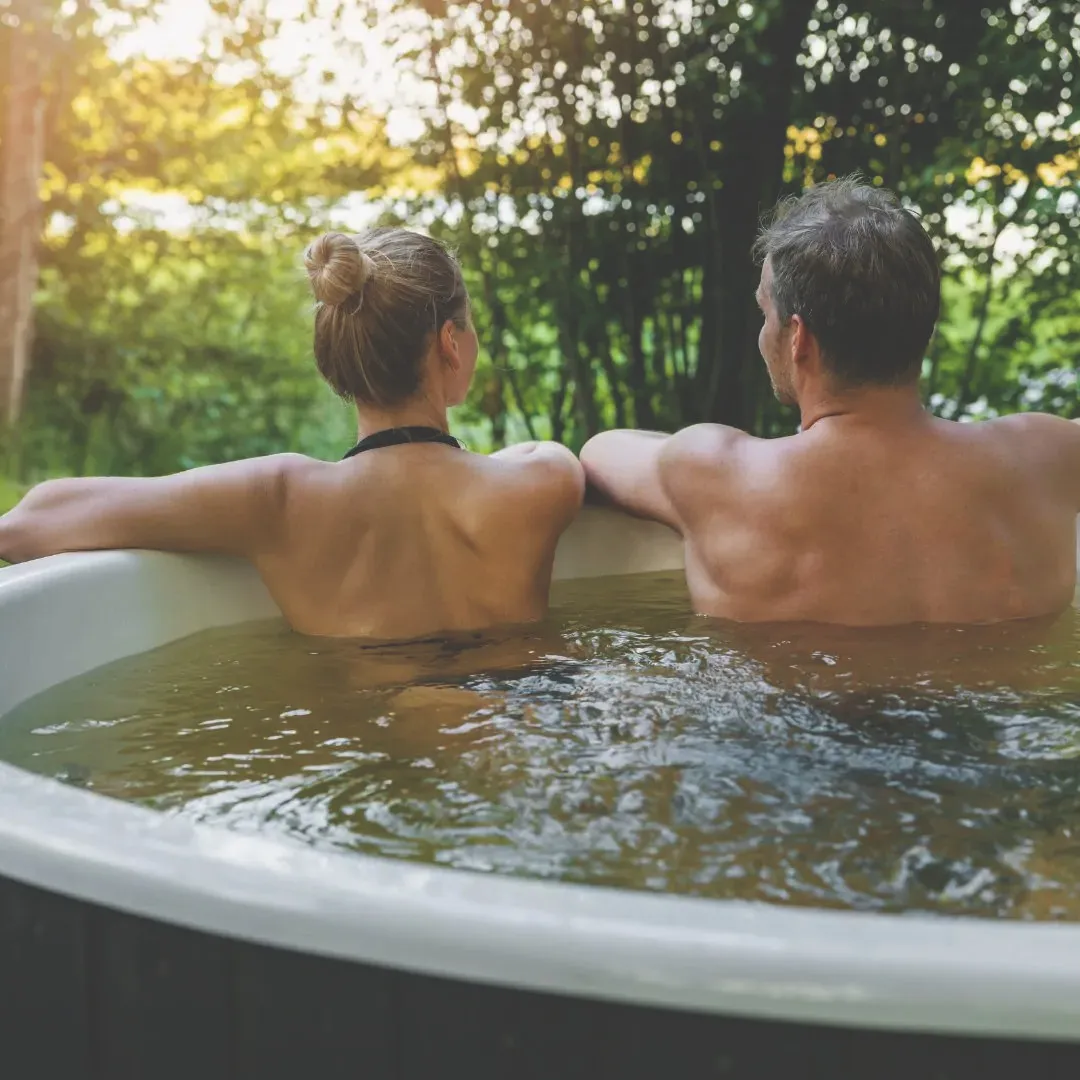 So reinigen Sie die Badewanne nach einer großen Feier schnell und richtig: eine praktische Anleitung
